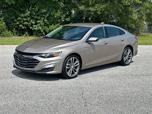 Picture of a 2022 Chevrolet Malibu LT