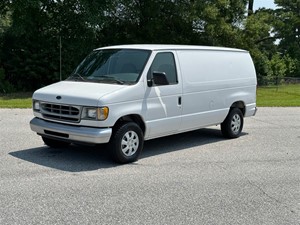 Picture of a 2000 Ford Econoline E150