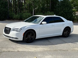 2018 Chrysler 300 S V6 RWD for sale by dealer