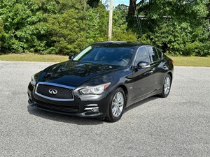 Picture of a 2017 INFINITI Q50