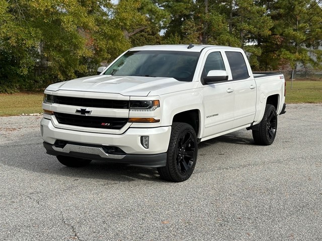 Chevrolet Silverado 1500 LT Crew Cab 4WD in Smithfield