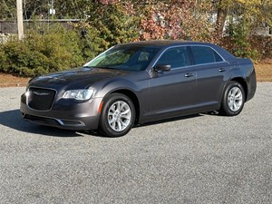 Picture of a 2019 Chrysler 300 Touring