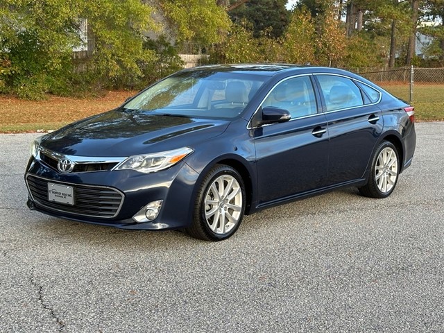 Toyota Avalon Limited in Smithfield