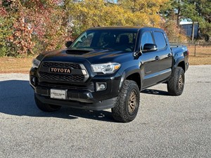 Picture of a 2016 TOYOTA TACOMA