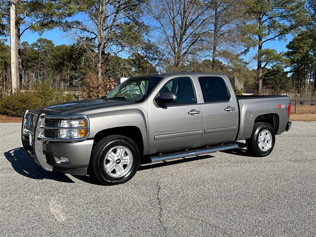 Chevrolet Silverado 1500 LTZ Crew Cab 4WD in Smithfield