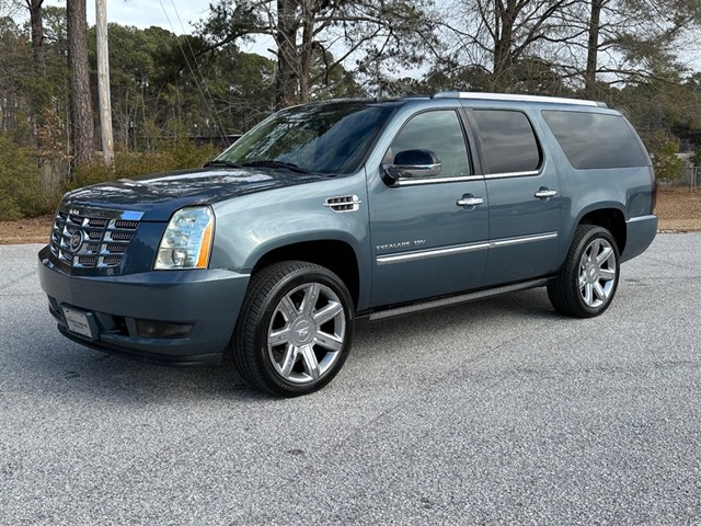 CADILLAC ESCALADE in Smithfield