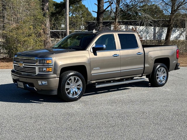 Chevrolet Silverado 1500 High Country Crew Cab 4WD in Smithfield