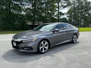 Picture of a 2018 Honda Accord Touring CVT
