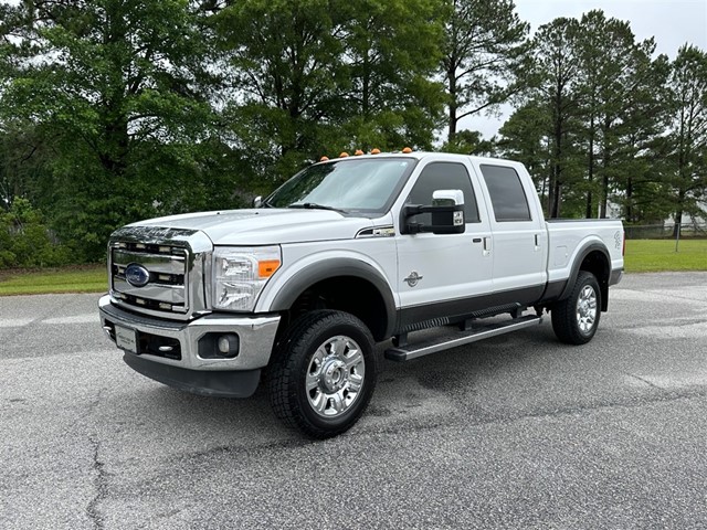 Ford F-350 SD Lariat Crew Cab 4WD in Smithfield