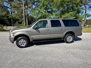 Picture of a 2005 Ford Excursion Limited 6.8L 4WD