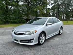 Picture of a 2012 Toyota Camry SE