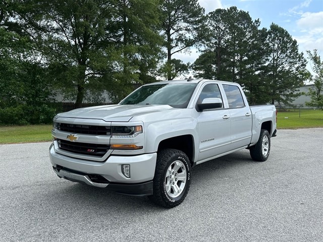 Chevrolet Silverado 1500 LT Crew Cab 4WD in Smithfield