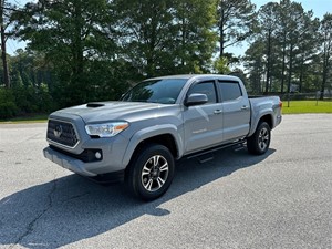 Picture of a 2019 Toyota Tacoma SR5 Double Cab Long Bed V6 6AT 2WD