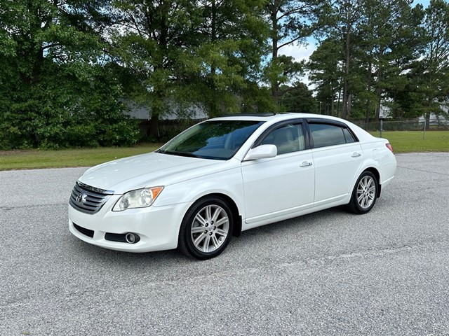 Toyota Avalon Limited in Smithfield