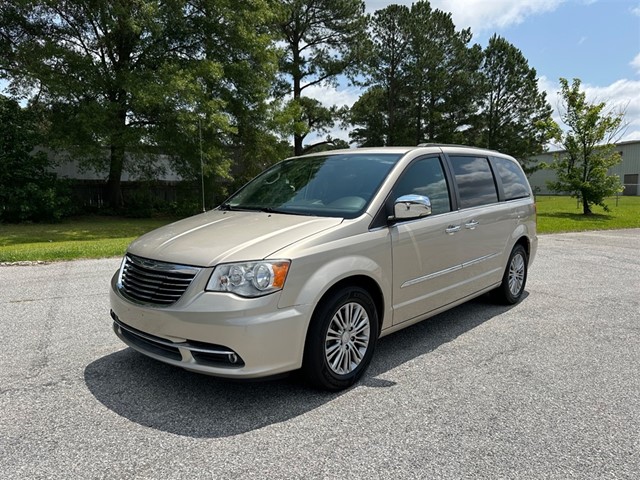Chrysler Town & Country Touring-L in Smithfield