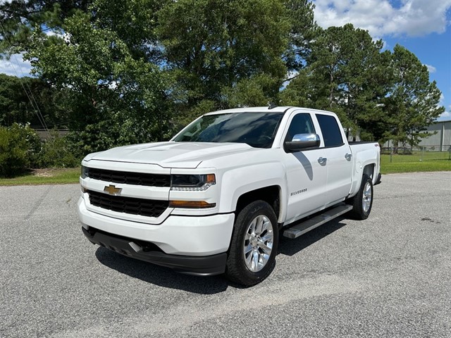 Chevrolet Silverado 1500 Custom Crew Cab 4WD in Smithfield