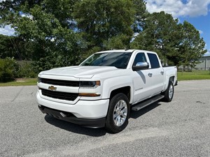 Picture of a 2018 Chevrolet Silverado 1500 Custom Crew Cab 4WD