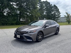 Picture of a 2021 Toyota Camry SE
