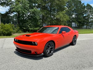 Picture of a 2019 Dodge Challenger R/T Plus