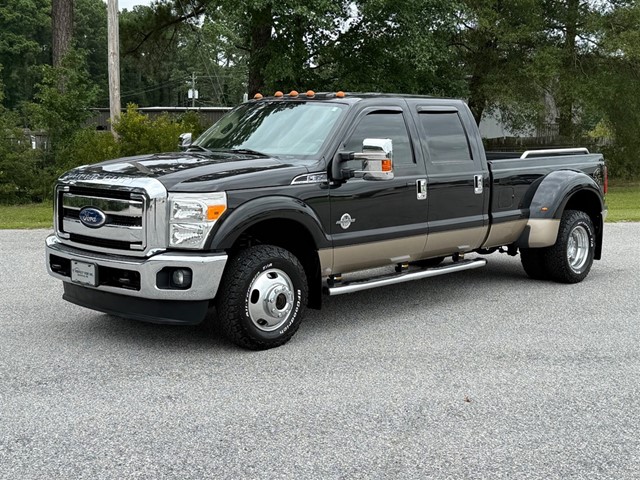 Ford F-350 SD Lariat Crew Cab Long Bed DRW 4WD in Smithfield