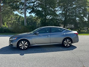 2022 Nissan Altima 2.5 SV for sale by dealer