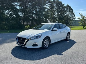 Picture of a 2020 Nissan Altima 2.5 S
