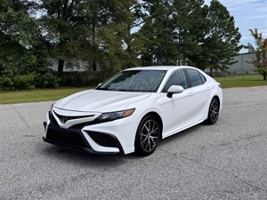2021 Toyota Camry SE for sale by dealer