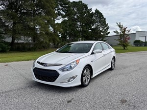Picture of a 2013 Hyundai Sonata Hybrid