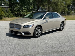 Picture of a 2017 Lincoln Continental Select
