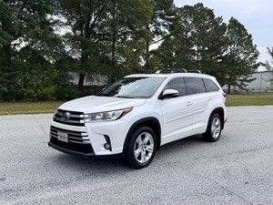 Picture of a 2017 Toyota Highlander Limited AWD V6