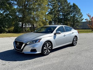 2022 Nissan Altima 2.5 SV for sale by dealer