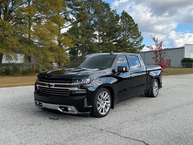 Chevrolet Silverado 1500 High Country Crew Cab 2WD in Smithfield