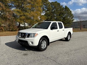 2015 Nissan Frontier SV Crew Cab LWB 5AT 4WD for sale by dealer