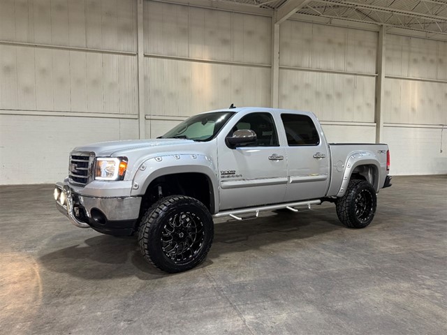 GMC Sierra 1500 SLE Crew Cab 4WD in Smithfield