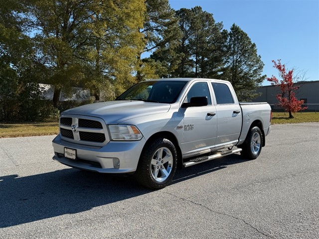 RAM 1500 Tradesman Crew Cab SWB 4WD in Smithfield