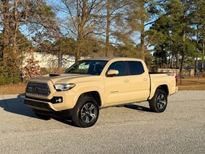 Picture of a 2019 Toyota Tacoma SR5 Double Cab Long Bed V6 6AT 4WD