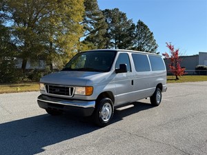 Picture of a 2007 Ford Econoline E-350 XL Super Duty