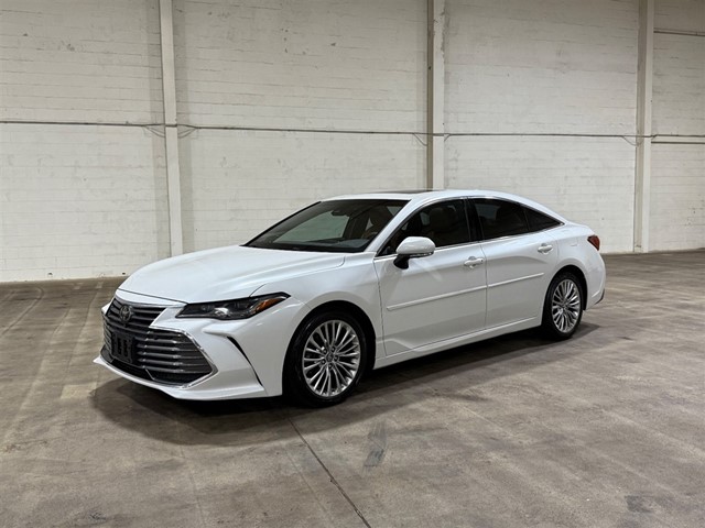 Toyota Avalon Limited in Smithfield