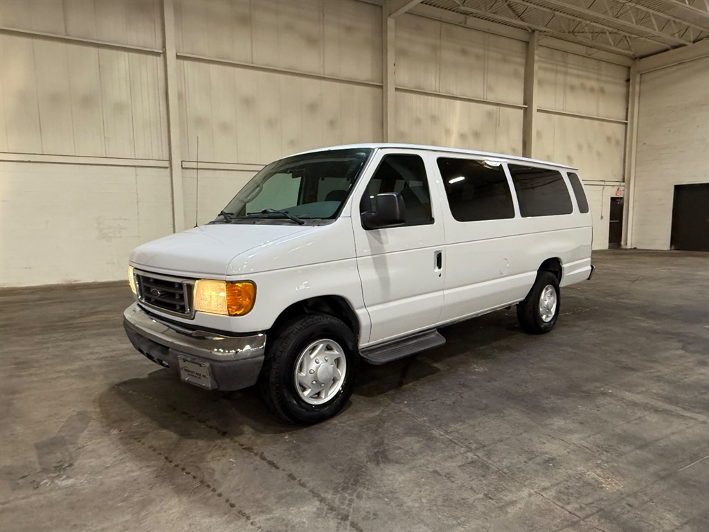 2007 Ford Econoline Wagon XLT's photo