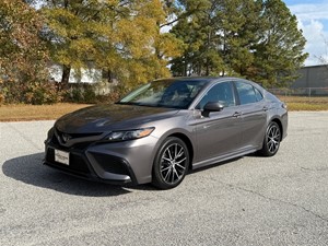 2022 Toyota Camry SE for sale by dealer
