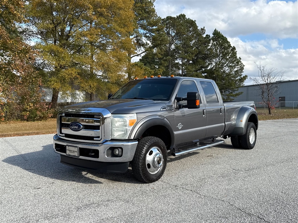 2012 Ford F-350 Super Duty Lariat's photo