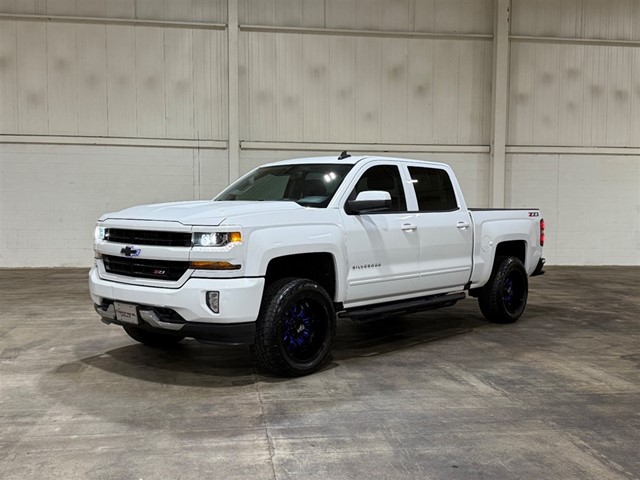 Chevrolet Silverado 1500 LT Crew Cab 4WD in Smithfield