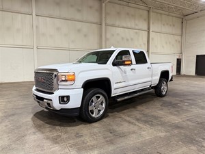 2015 GMC Sierra 2500HD Denali Crew Cab 4WD for sale by dealer