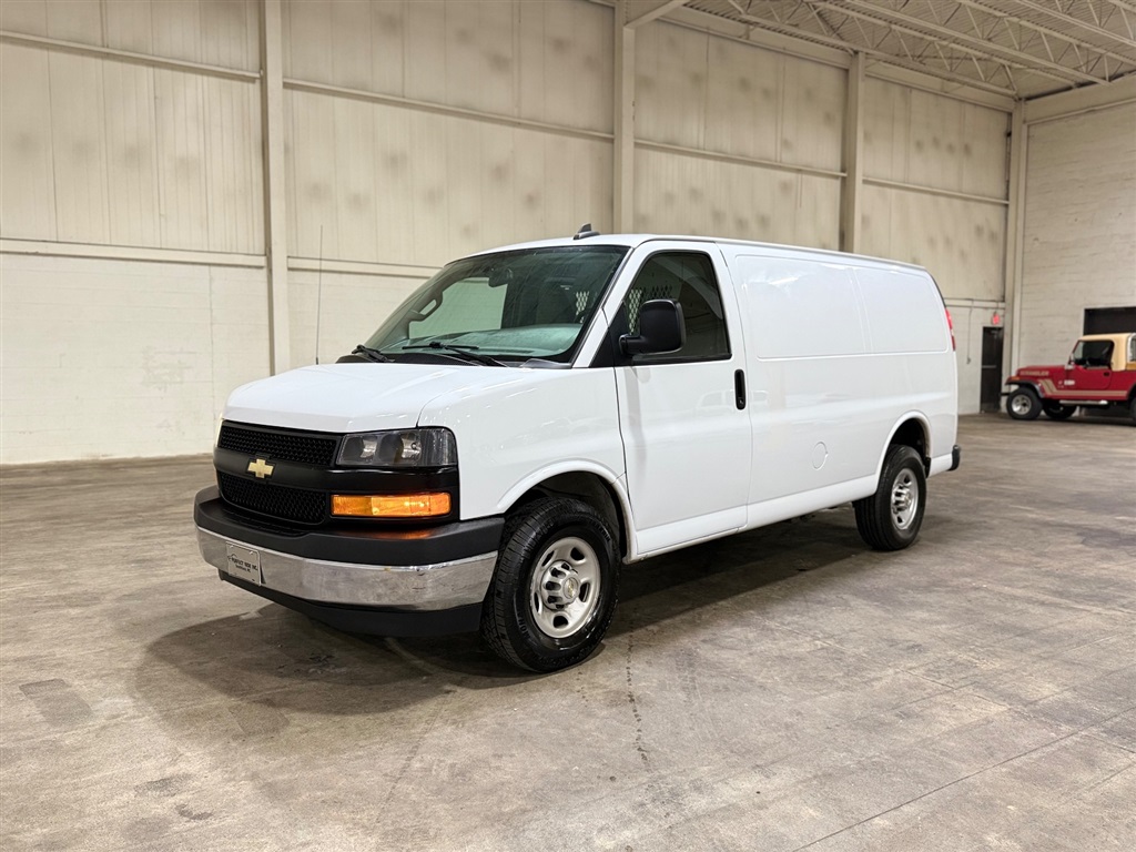 2022 Chevrolet Express Cargo Work Van's photo