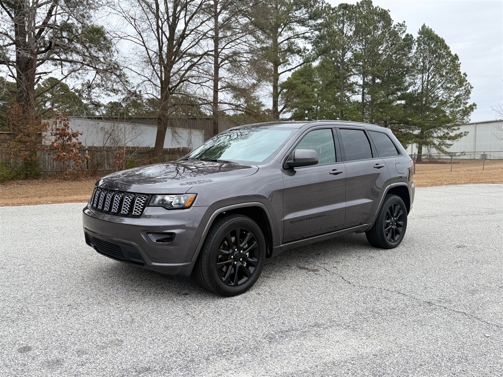 2021 Jeep Grand Cherokee Laredo X's photo