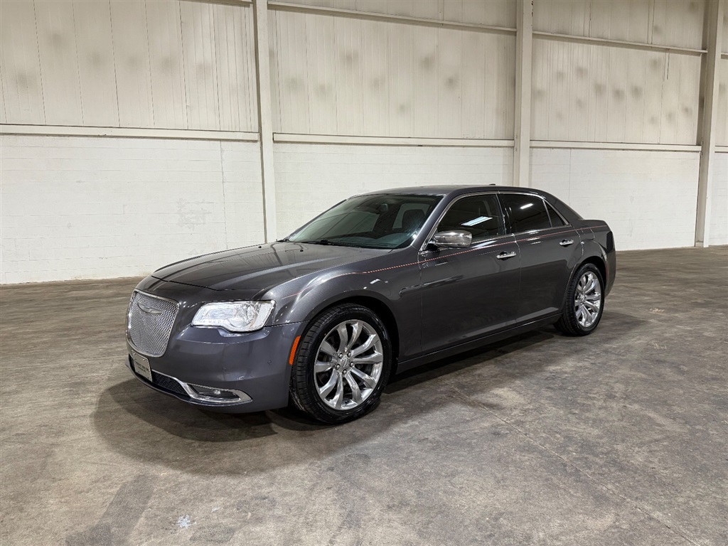 2017 Chrysler 300 C's photo