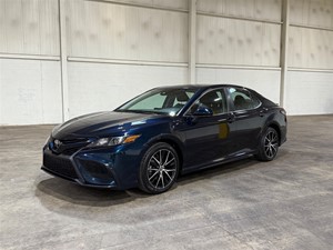Picture of a 2021 Toyota Camry SE