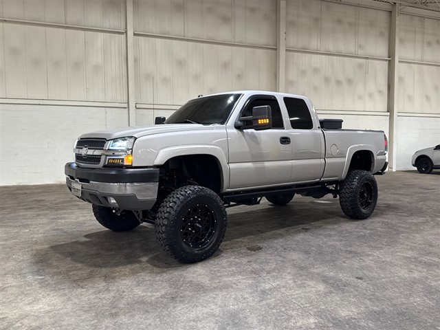 Chevrolet Silverado 2500HD LS Ext. Cab Short Bed 4WD in Smithfield