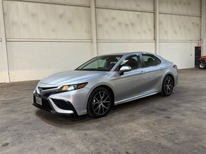 Picture of a 2021 Toyota Camry SE