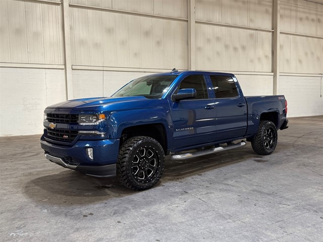 Chevrolet Silverado 1500 LT Crew Cab 4WD in Smithfield